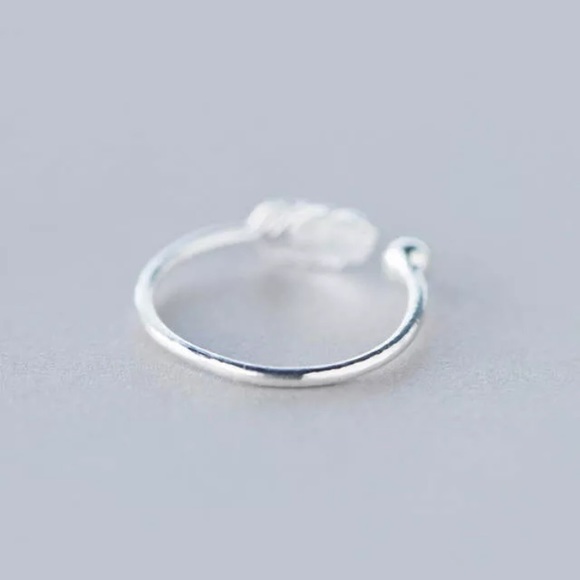 “Light As A Feather” Minimal Adjustable SilverRing - Picture 5 of 6
